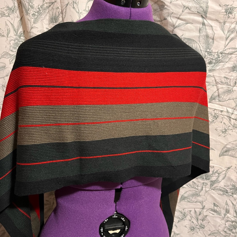 Striped Black and Red Women's Scarf♥️